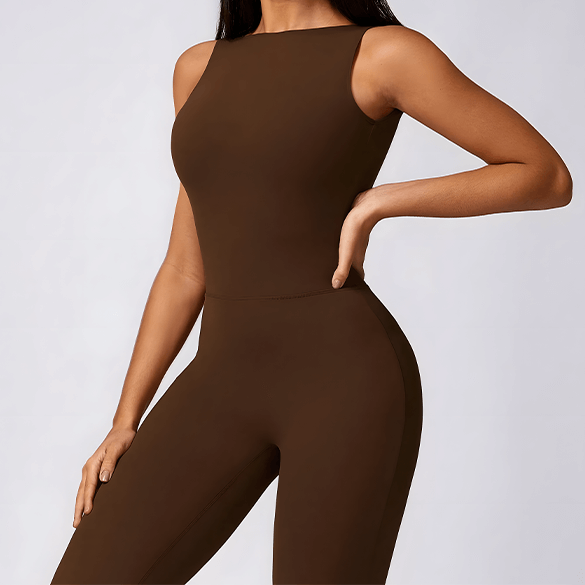 Enterizo deportivo Karol cafe para mujer, ropa deportiva moderna y cómoda en Ecuador